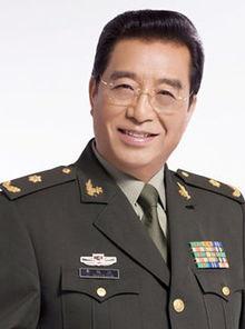 李双江的个人资料简介,从军旅歌手到影视演员，传奇人生的多面风采