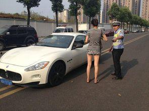 美女開豪車背影生活照,生活照中的优雅与奢华